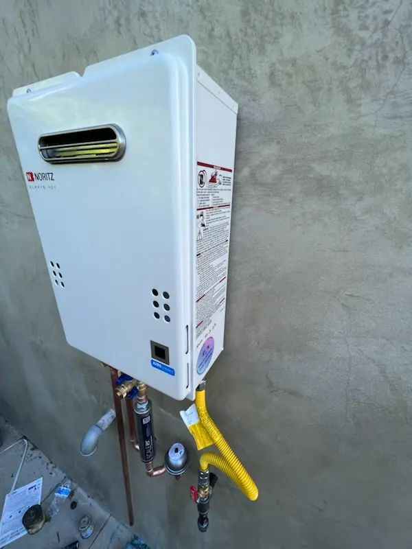 Tankless water heater installation for Costa Mesa homes